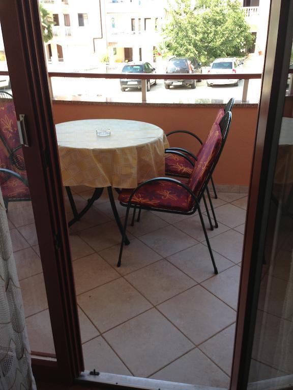 Apartments Zdjelar بوريتش الغرفة الصورة