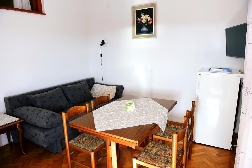 Apartments Zdjelar بوريتش المظهر الخارجي الصورة