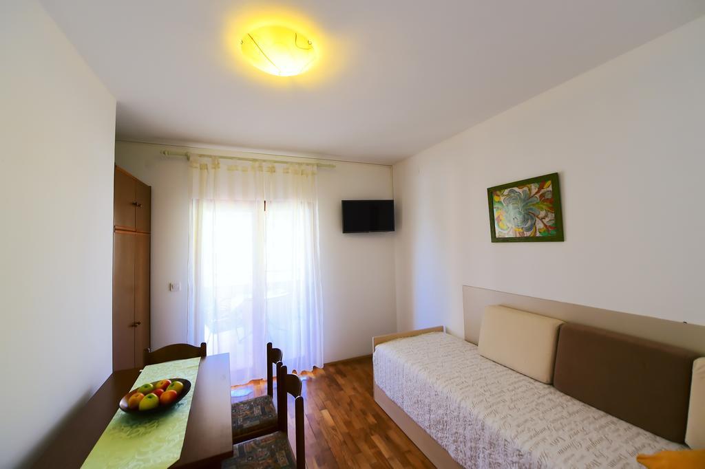 Apartments Zdjelar بوريتش المظهر الخارجي الصورة