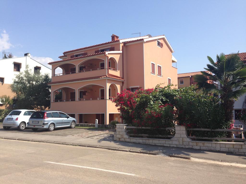 Apartments Zdjelar بوريتش المظهر الخارجي الصورة